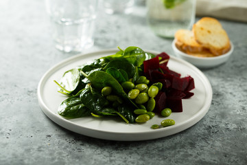 Green salad with beetroot and edamame beans