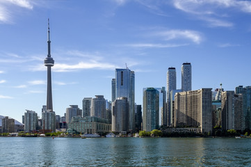 Fototapeta na wymiar Toronto Skyline in a Sunny Day