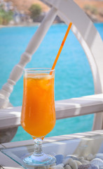 Glass of freshly squeezed apelse juice