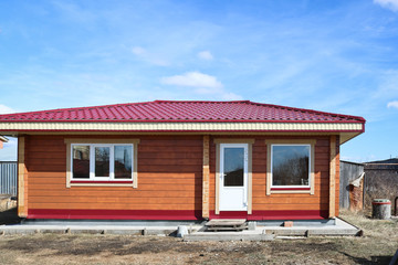 New country house, bathhouse. Completion of construction. Country wooden house in the village.