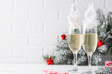 Champagne or prosecco with cotton candy