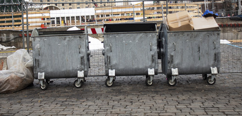 Trash bin. Trash cans outdoors.