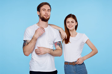 happy couple with thumbs up