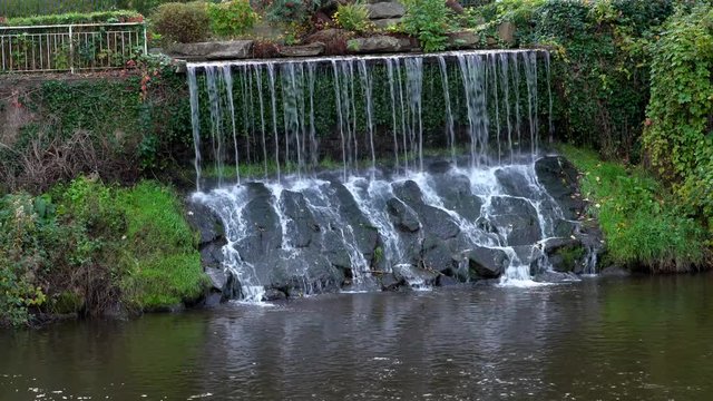 Wasserfall in Saint-Di&eacute;-des-Vosges
