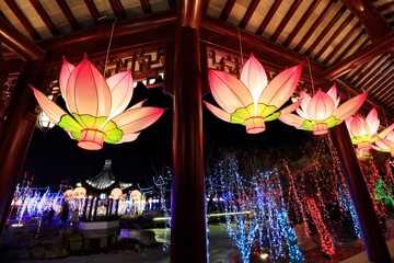 Lotus-shaped lanterns in Chinese ancient architecture