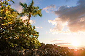 Fototapeta na wymiar Sunset view of beautiful tropical beach, Secret Wedding Beach, Makena Cove, Maui, Hawai