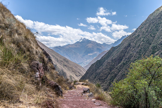 road to mountain