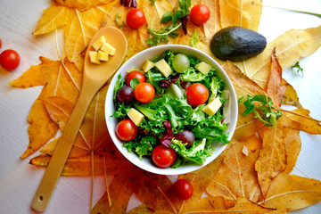grape salad with tomato and avocado