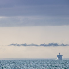 ferry sur la manche entre la france et l'angleterre