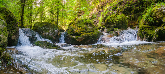 Petite chute d'eau sur le Bruyant