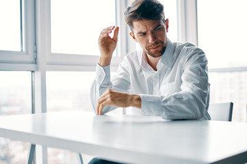 Fototapeta premium businessman working on his laptop in office