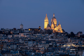 Paris, France - December 8, 2019: Sacre Coeur basilica viewed from Galeries Lafayette roof in Paris - obrazy, fototapety, plakaty