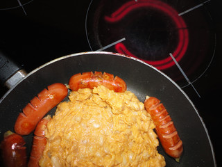 Beans and sausages on kitchener