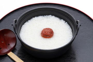 お粥　梅干し