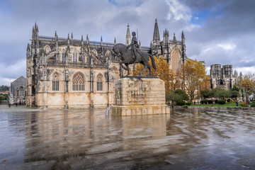 Fototapeta na wymiar Batalha monastery after the rain in Portugal