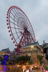 Fototapeta premium Ferris Wheel and Cable Car in Ha Long Bay, Vietnam