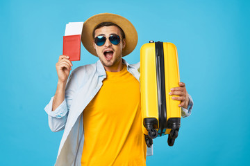 girl with hat and sunglasses