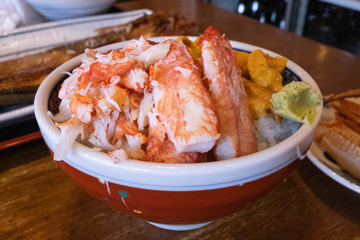 北海道名物 海鮮丼（毛がに・ウニ）