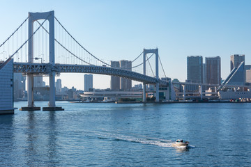 (東京都-都市風景)青空の下の東京湾岸風景１