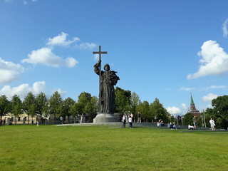 statue in park