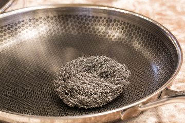 stainless steel scrubber, scouring pad for dish washing on flying fan