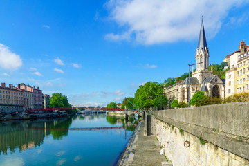 Fototapeta na wymiar Saone River, and Saint-Gorges church and bridge, in Old Lyon