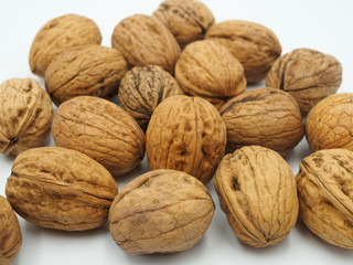 Nueces en primer plano. Concepto de comida cardiosaludable.