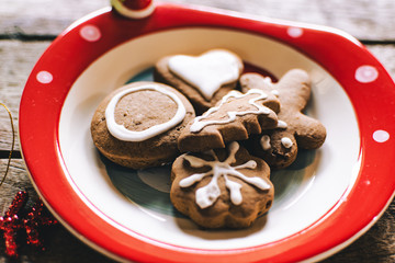 Gingerbread cookies on the plate. 