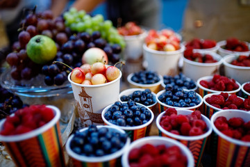 Fototapeta na wymiar fruit and berries