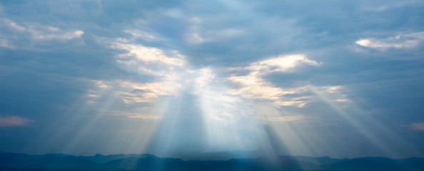 sky with sunlight through the cloud