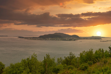  sun rises over the northern mountains