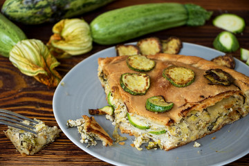 griechische zucchini pita mit feta und zucchini blüüten