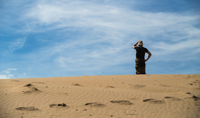 a tourist lost in trip . desert survival .