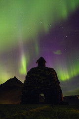 Skulptur mit Nordlichtern Island