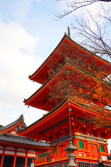 Obraz na płótnie Canvas 日本の古都　京都の清水寺の秋