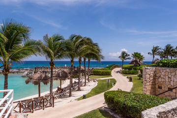 Fototapeta na wymiar playas de cancún palms vacations ocean caribbe
