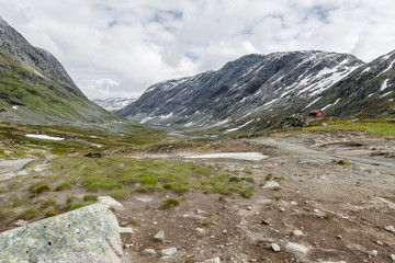 Fototapeta na wymiar Blick auf den Langvatnet, Seen- und Berglandschaft Norwegen