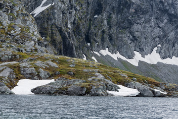 Djupvatnet und Berglandschaft, Norwegen