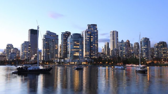 Looping day to night timelapse of Vancouver, British Columbia, Canada 4K
