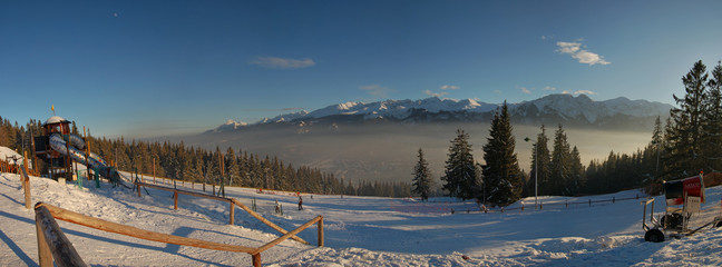 Stacja narciarska Gubałówka - Panorama z Gubałówki na Zakopane i Tatry