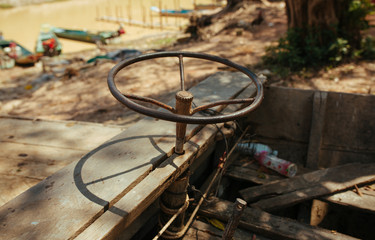 Obraz premium Floating Village Boats on the river in Cambodia near Pean Bang and Tonle Sap Lake