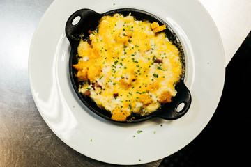 Oven baked macaroni and cheese