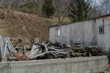 解体した小屋