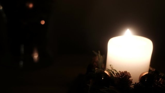 flackernde Adventskerze