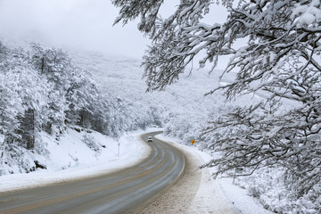 Obraz premium Snowy route in Ushuaia