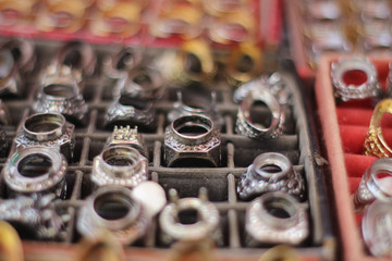 Agate rings without stones,neatly arranged