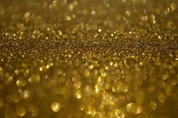 The surface pattern of glittering sheet is the color that reflects with the light of the sun.