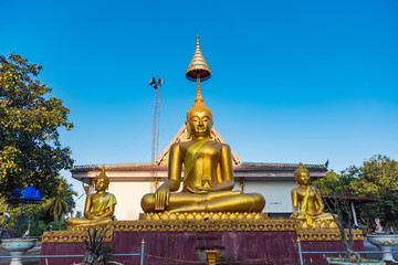 Fototapeta na wymiar Buddha statue at Wat Chaiyo Warawithan temple, most popular religion traveling destination at Angthong province, Thailand.