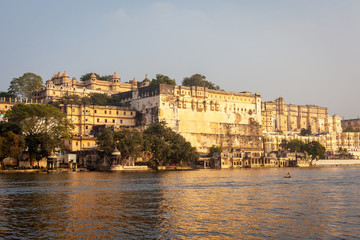 Fototapeta na wymiar View of the city palace of Udaipur from the Pichola lake, Rajasthan, India