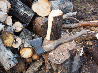 An axe for cutting firewood, commonly found in cold cities